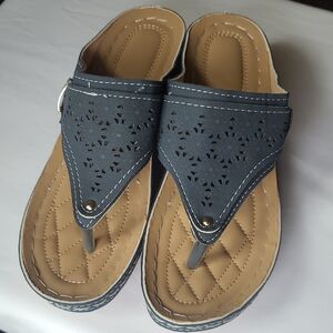 Women's Navy Laser-Cut Thong Sandals with Cushioned Insole